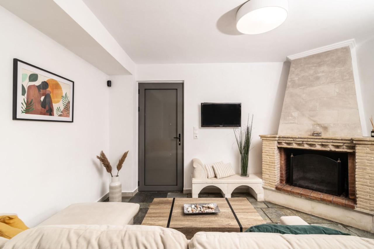 Binios Villa - Private Pool, Walking Distance From The Beach Vasilikí Екстериор снимка