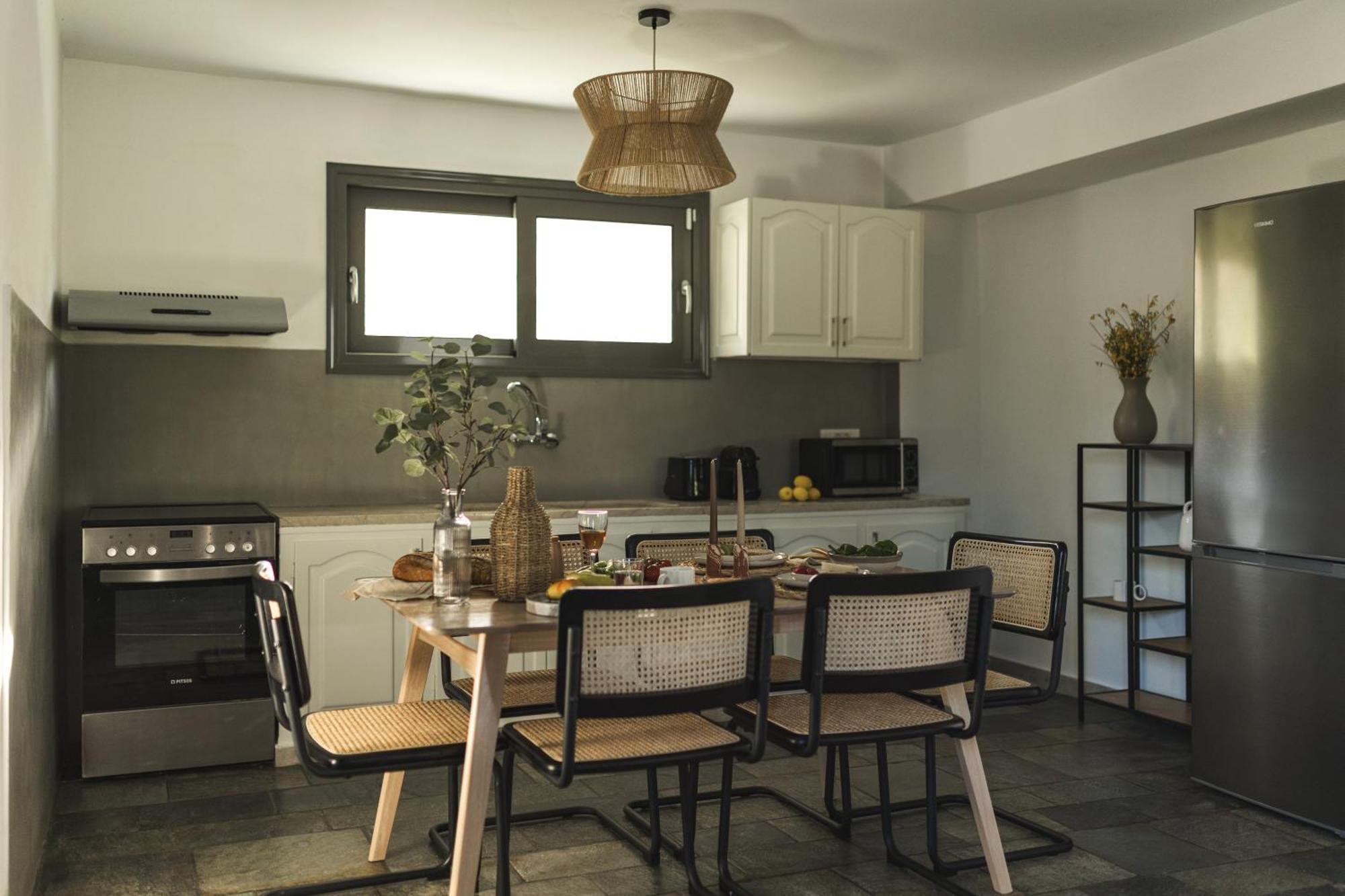 Binios Villa - Private Pool, Walking Distance From The Beach Vasilikí Екстериор снимка