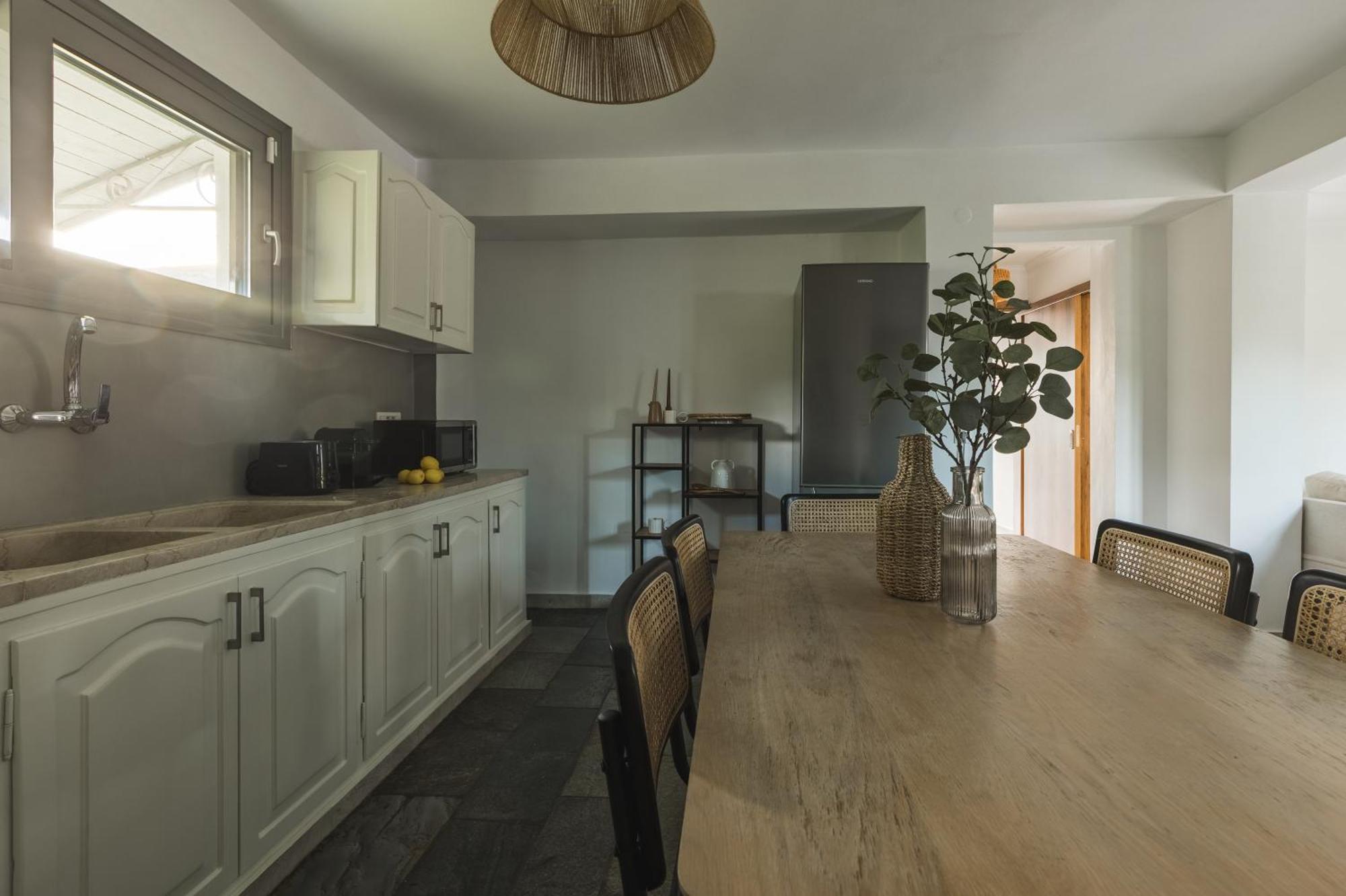 Binios Villa - Private Pool, Walking Distance From The Beach Vasilikí Екстериор снимка