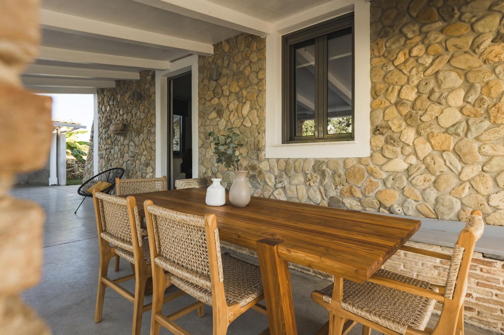 Binios Villa - Private Pool, Walking Distance From The Beach Vasilikí Екстериор снимка